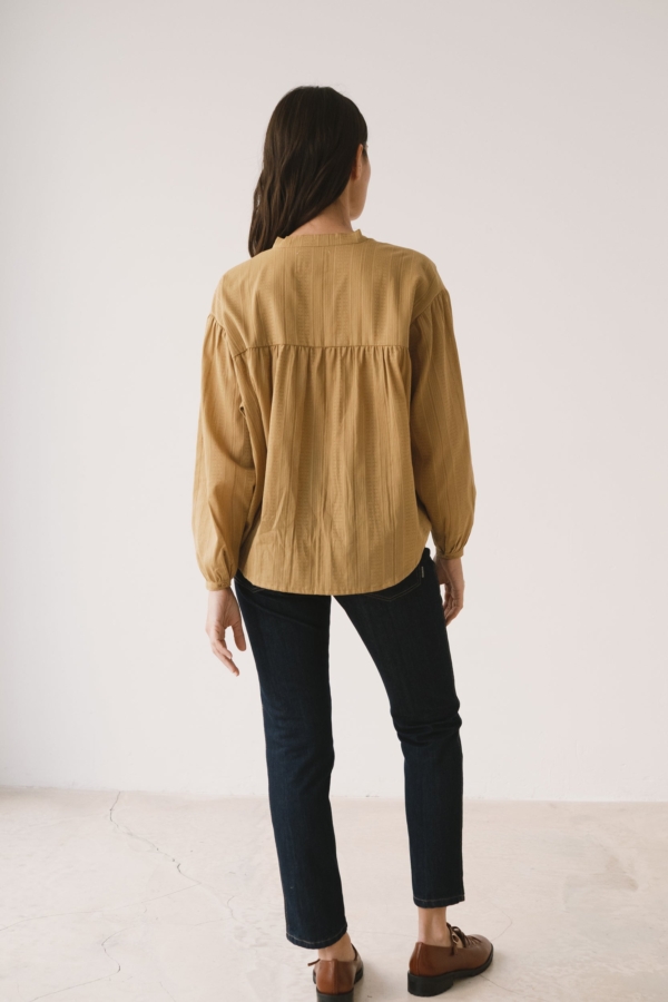 Blusa oversized mostaza