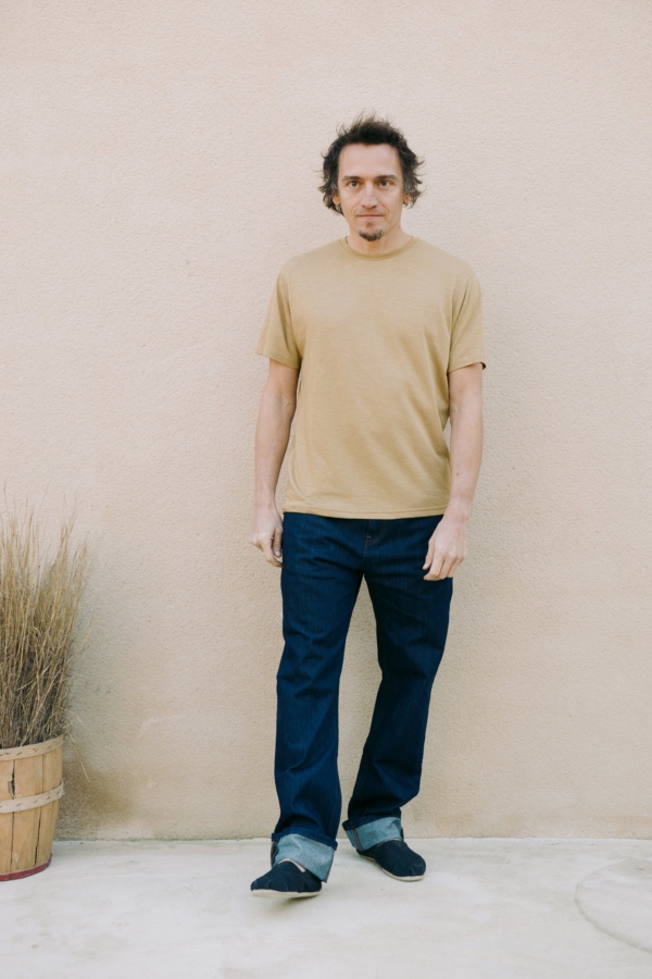 Camiseta unisex amarilla