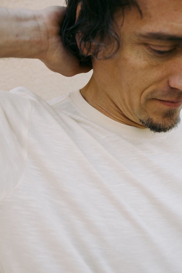 Camiseta unisex crudo