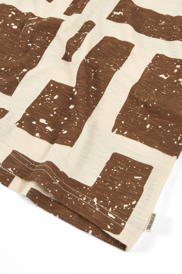 Camiseta unisex estampado marrón