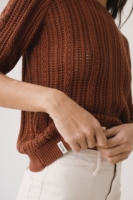 Jersey calado rojo arcilla