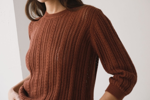 Jersey calado rojo arcilla