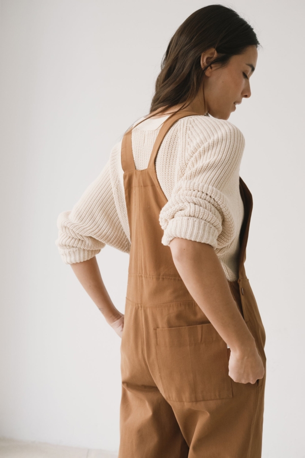 Peto de sarga marrón