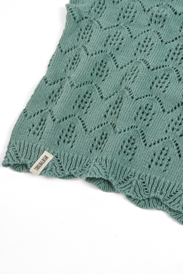 Top calado de tricot azul claro