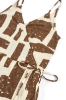 Vestido cruzado de tirantes estampado marrón