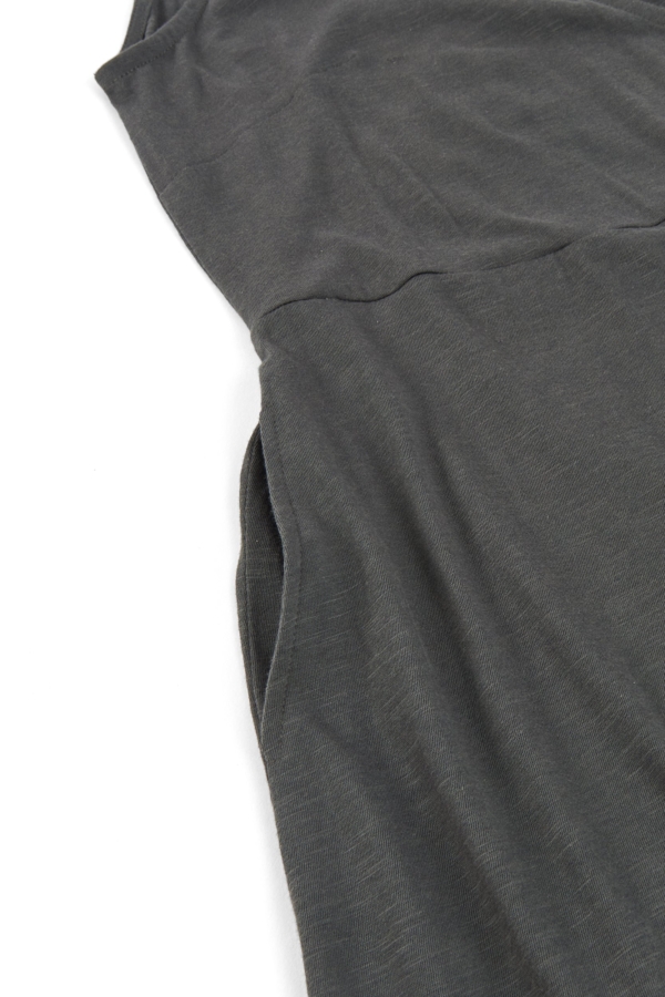 Vestido cruzado de tirantes gris antracita