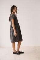 Vestido holgado con botones gris antracita