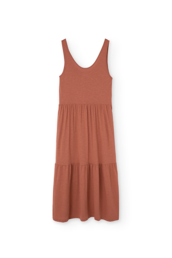 Vestido largo con volantes rosa coral