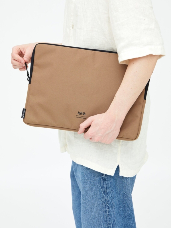 Funda Portátil Capture 13" Camel
