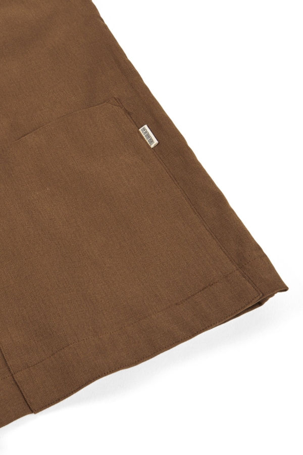 Americana de sarga marrón