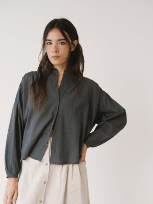 tiralahilacha-blusa-oversized-gris-antracita-2