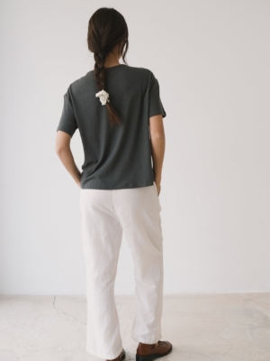 tiralahilacha-camiseta-fluida-gris-antracita-2