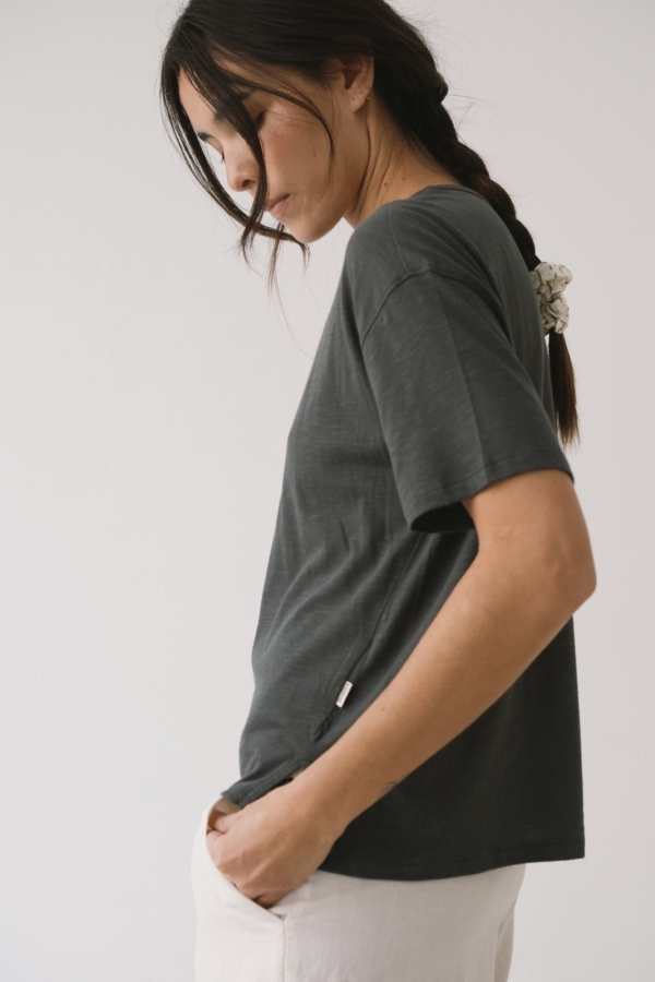 Camiseta fluida gris antracita