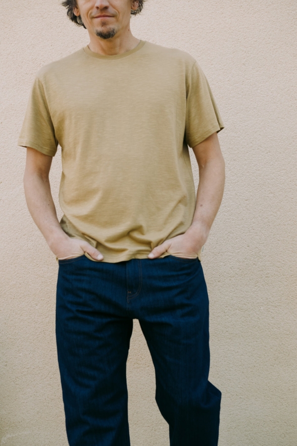 Camiseta unisex amarilla