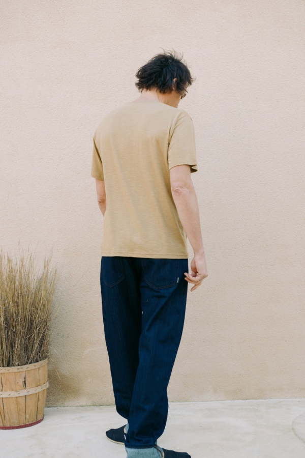 Camiseta unisex amarilla