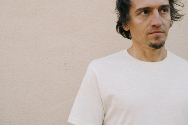 Camiseta unisex crudo