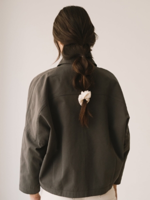 tiralahilacha-chaqueta-de-sarga-oversized-gris-2