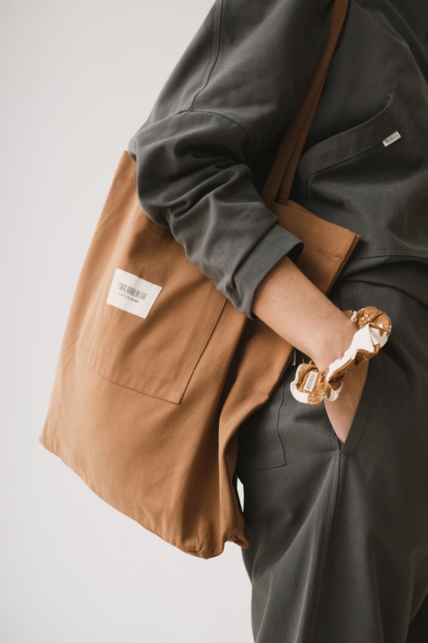 Coletero estampado marrón