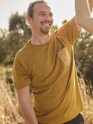 Camiseta Fer Étnico Mostaza Lisa de Algodón Orgánico