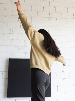 tiralahilacha-gabriela-sweatshirt-sidereal-rain-beige-3