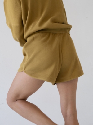 tiralahilacha-haiku-waffle-short-in-mustard-2