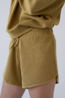 Haiku Waffle corto en color mostaza