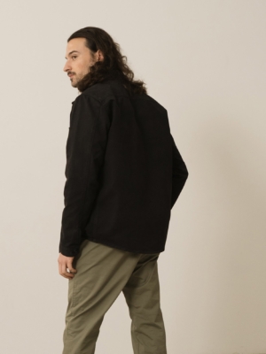 tiralahilacha-helmut-overshirt-worker-organic-cotton-in-black-4