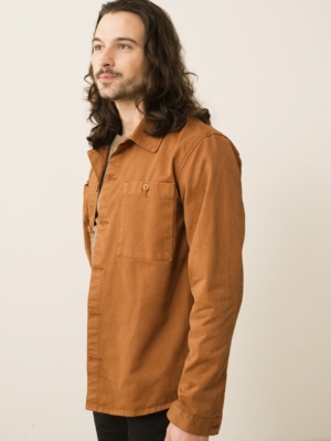 tiralahilacha-helmut-overshirt-worker-organic-cotton-in-terracotta-2