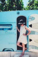 Vestido evasé Itati estampado de triángulos.