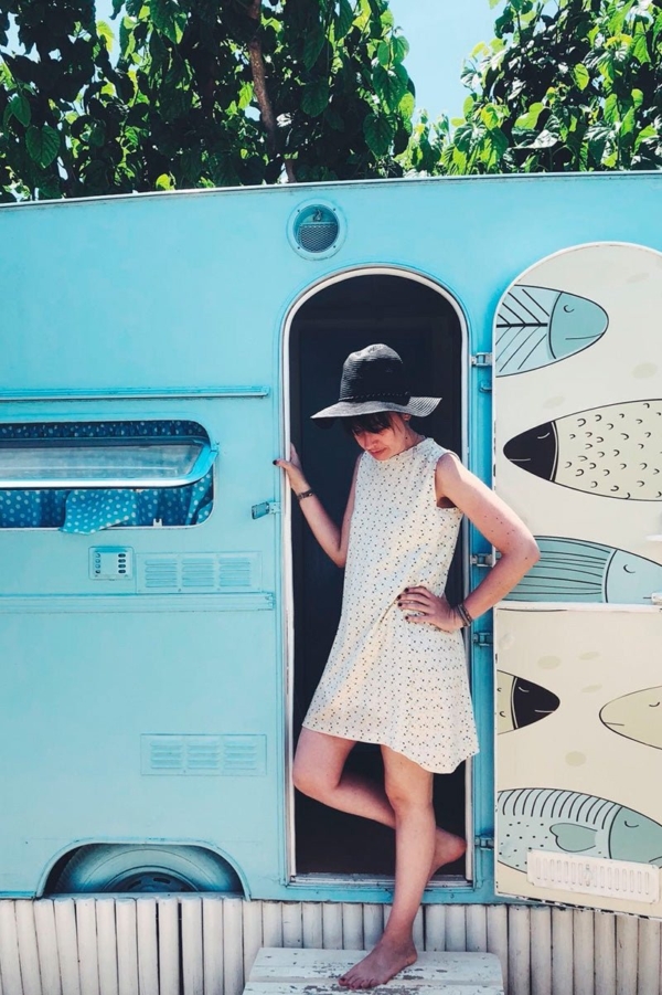 Vestido evasé Itati estampado de triángulos.