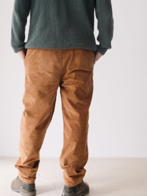 tiralahilacha-organic-oversized-corduroy-pants-in-terracotta-2