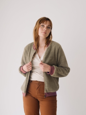 tiralahilacha-organic-sherpa-jacket-in-green-2