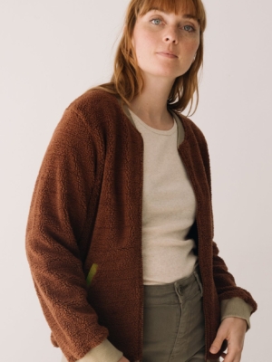 Chaqueta borreguito algodón orgánico marrón