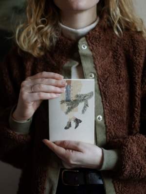 tiralahilacha-postcard-tad-coat-2