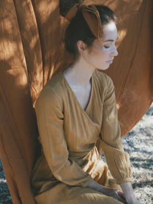 Vestido cruzado Susana mostaza