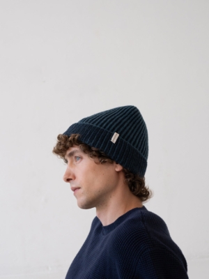 tiralahilacha-tao-chunky-wool-beanie-in-two-tone-blue-2