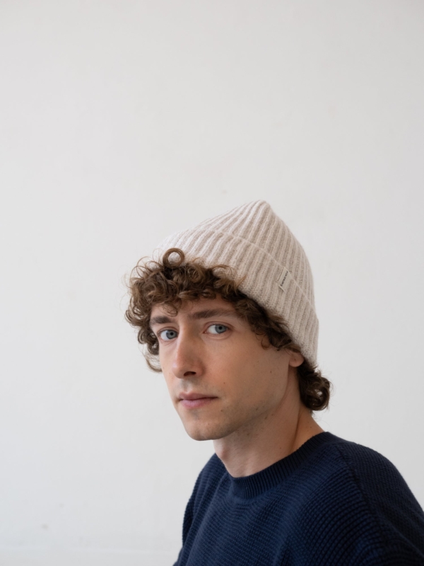 Gorro Tao blanco en lana merino