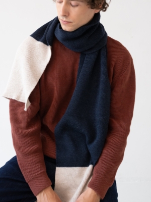 Bufanda Tayo bicolor azul lana merino