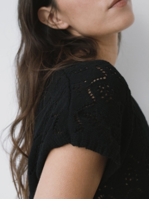 tiralahilacha-top-calado-de-tricot-negro-2