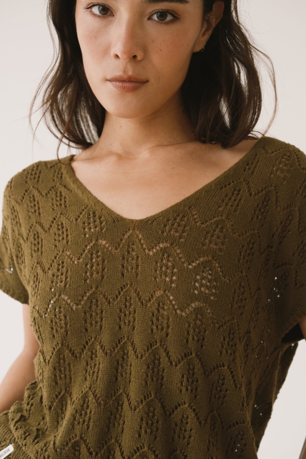 Top calado de tricot verde