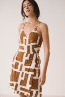 Vestido cruzado de tirantes estampado marrón