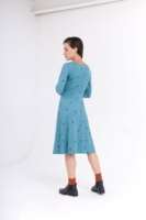 Vestido Cynthia falda midi azul ópalo.