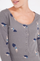 Vestido Cynthia falda midi color gris estampado bailando en el cosmos.