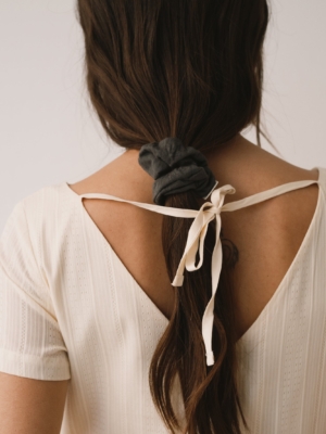 tiralahilacha-vestido-holgado-con-botones-crudo-2