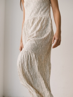 Vestido largo con volantes estampado verde