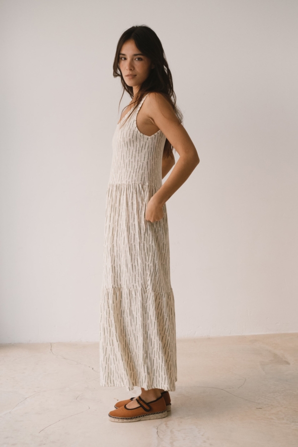 Vestido largo con volantes estampado verde