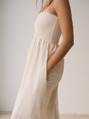 Vestido nido de abeja crudo