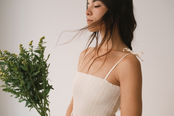 Vestido nido de abeja crudo