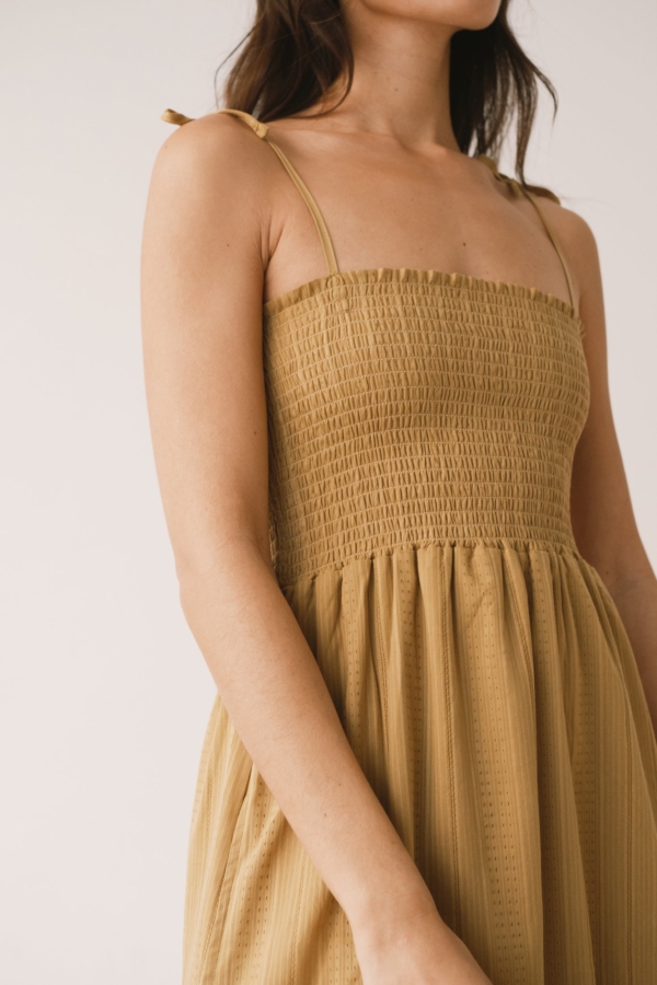 Vestido nido de abeja mostaza