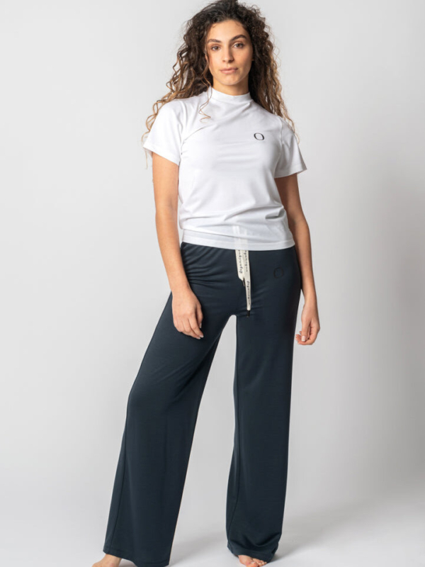 Camiseta Blanca con Cuello Redondo - Elowen